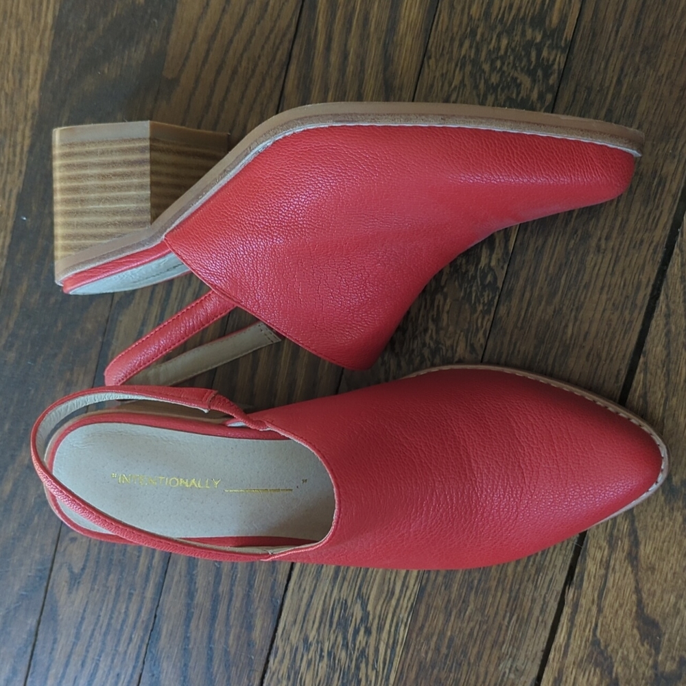 Intentionally Blank Erica Slingback Mule